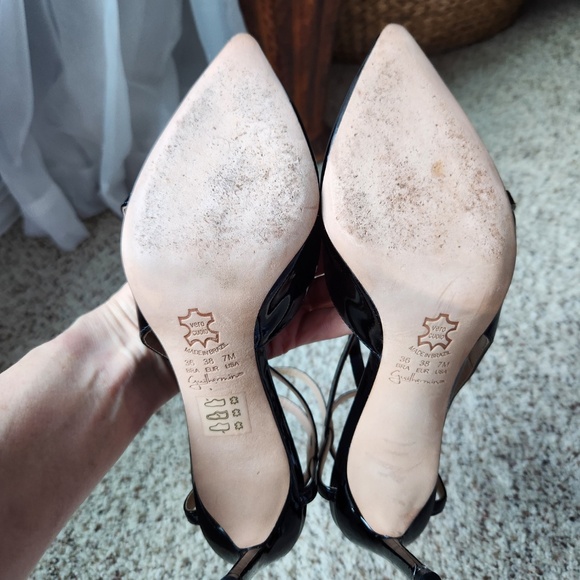 Black Patent Leather Pointy Toe Heels (38 EU) by Guilhermina - Picture 13 of 13